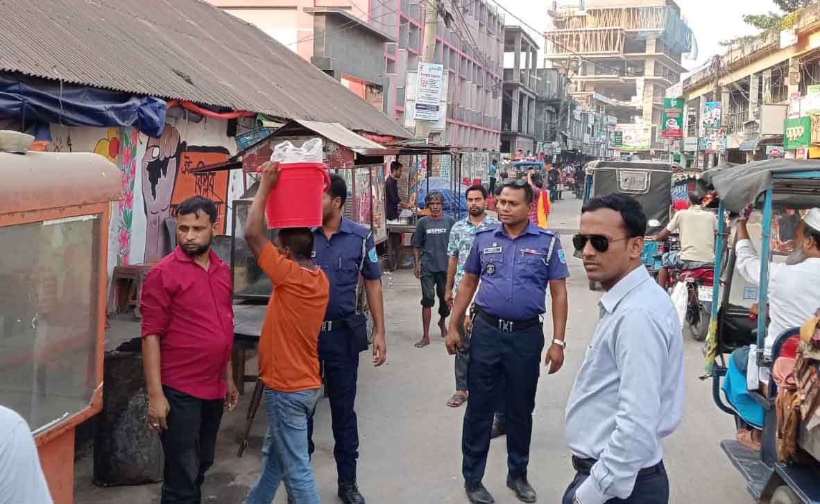 দোহারে সড়কে আইন-শৃঙ্খলা রক্ষায় প্রশাসনের অভিযান